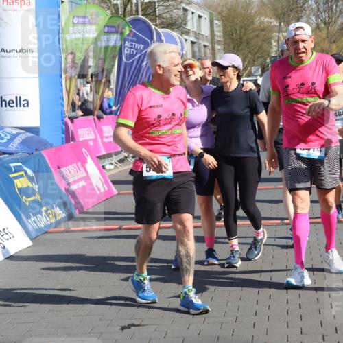 12.04.2026 - 45. Internationalen Wilhelmsburger Insellauf Strokosch-Dieckow http://msf.ph/oto/9458808 12.04.2026 10:48:35 Ziel 2442, 3631, 5578, 3414, 3307, 4882, 2053, 4563, 4866 meine-sportfotos.de