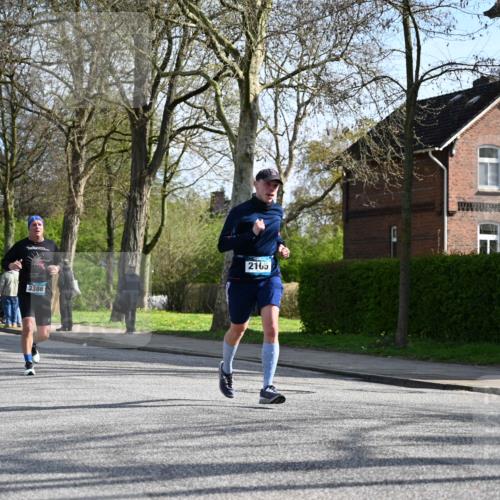 12.04.2026 - 45. Internationalen Wilhelmsburger Insellauf J. Mangold http://msf.ph/oto/9458830 12.04.2026 10:37:51 Ziel 2568, 2657, 4833, 5706, 2105, 4013, 3386, 5289, 2537, 2020, 5363, 2986, 2986, 5732, 3087, 4832, 2605, 2614, 4063, 3214, 2710 meine-sportfotos.de