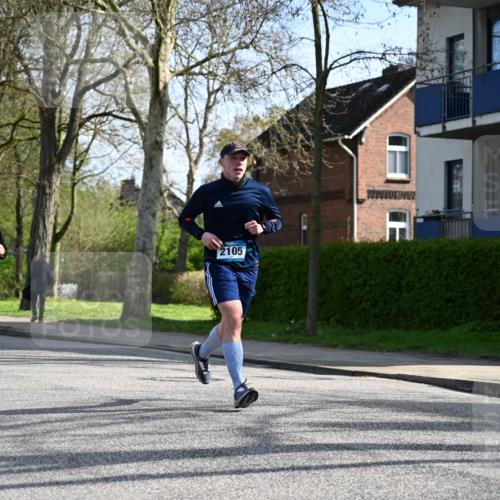 12.04.2026 - 45. Internationalen Wilhelmsburger Insellauf J. Mangold http://msf.ph/oto/9458838 12.04.2026 10:37:51 Ziel 2568, 2657, 4833, 5706, 2105, 4013, 3386, 5289, 2537, 2020, 5363, 2986, 2986, 5732, 3087, 4832, 2605, 2614, 4063, 3214, 2710 meine-sportfotos.de