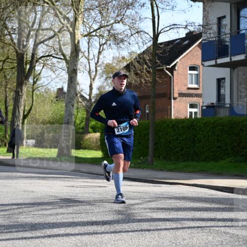 12.04.2026 - 45. Internationalen Wilhelmsburger Insellauf J. Mangold http://msf.ph/oto/9458839 12.04.2026 10:37:51 Ziel 2568, 2657, 4833, 5706, 2105, 4013, 3386, 5289, 2537, 2020, 5363, 2986, 2986, 5732, 3087, 4832, 2605, 2614, 4063, 3214, 2710 meine-sportfotos.de