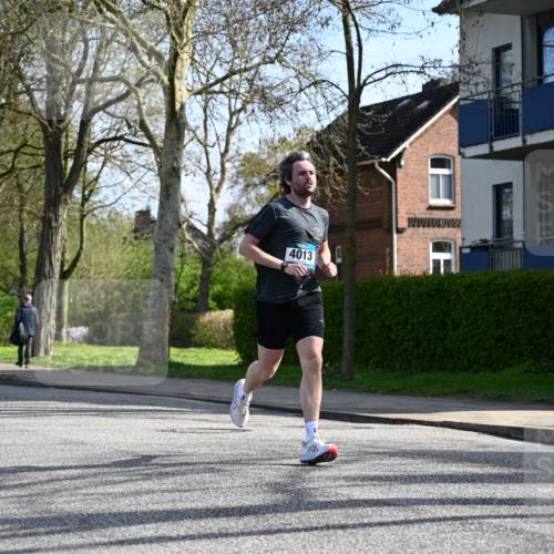 12.04.2026 - 45. Internationalen Wilhelmsburger Insellauf J. Mangold http://msf.ph/oto/9458871 12.04.2026 10:37:55 Ziel 4833, 5706, 2105, 4013, 3386, 5289, 2537, 2020, 5363, 2986, 5732, 3087, 4832, 2605, 2614, 4063, 3214, 2710 meine-sportfotos.de