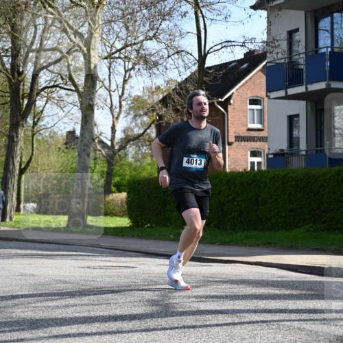 12.04.2026 - 45. Internationalen Wilhelmsburger Insellauf J. Mangold http://msf.ph/oto/9458873 12.04.2026 10:37:55 Ziel 4833, 5706, 2105, 4013, 3386, 5289, 2537, 2020, 5363, 2986, 5732, 3087, 4832, 2605, 2614, 4063, 3214, 2710 meine-sportfotos.de