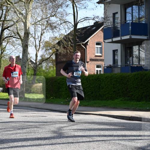 12.04.2026 - 45. Internationalen Wilhelmsburger Insellauf J. Mangold http://msf.ph/oto/9458878 12.04.2026 10:37:58 Ziel 2105, 4013, 3386, 5289, 2537, 2020, 5363, 2986, 5732, 3087, 4832, 3087, 4832, 2605, 2614, 4063, 3214, 3214, 2710, 4264 meine-sportfotos.de