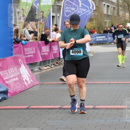 12.04.2026 - 45. Internationalen Wilhelmsburger Insellauf Strokosch-Dieckow http://msf.ph/oto/9458971 12.04.2026 13:01:15 Laufen  meine-sportfotos.de
