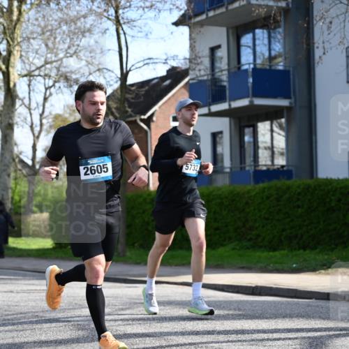 12.04.2026 - 45. Internationalen Wilhelmsburger Insellauf J. Mangold http://msf.ph/oto/9458984 12.04.2026 10:38:14 Ziel 5363, 2986, 5732, 3087, 4832, 2605, 2614, 4063, 3214, 2710, 4264, 3911, 5511, 4679, 2115 meine-sportfotos.de