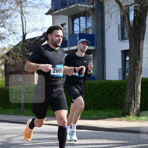 12.04.2026 - 45. Internationalen Wilhelmsburger Insellauf J. Mangold http://msf.ph/oto/9458988 12.04.2026 10:38:14 Ziel 5363, 2986, 5732, 3087, 4832, 2605, 2614, 4063, 3214, 2710, 4264, 3911, 5511, 4679, 2115 meine-sportfotos.de