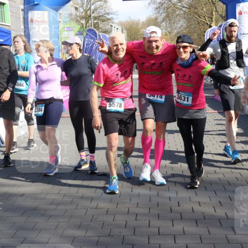 12.04.2026 - 45. Internationalen Wilhelmsburger Insellauf Strokosch-Dieckow http://msf.ph/oto/9458997 12.04.2026 10:48:38 Ziel 4882, 2053, 4563, 4866, 2438, 3513 meine-sportfotos.de