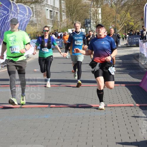 12.04.2026 - 45. Internationalen Wilhelmsburger Insellauf Strokosch-Dieckow http://msf.ph/oto/9458999 12.04.2026 11:05:30 Ziel 2203, 2415, 3130, 4286, 4516, 5043, 2730, 2193 meine-sportfotos.de