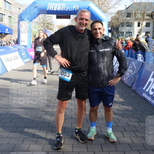 12.04.2026 - 45. Internationalen Wilhelmsburger Insellauf Strokosch-Dieckow http://msf.ph/oto/9459011 12.04.2026 10:48:48 Ziel 2854, 2887, 3103, 4424, 3509, 4768, 3060 meine-sportfotos.de