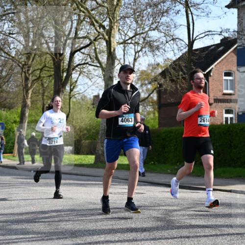 12.04.2026 - 45. Internationalen Wilhelmsburger Insellauf J. Mangold http://msf.ph/oto/9459015 12.04.2026 10:38:22 Ziel 3087, 4832, 2605, 2614, 4063, 3214, 2710, 4264, 3911, 5511, 4679, 2115 meine-sportfotos.de