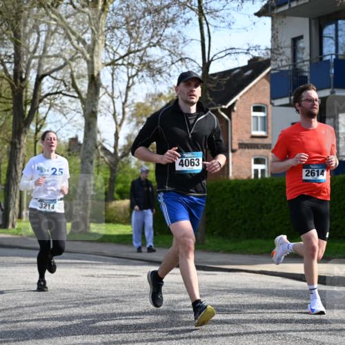 12.04.2026 - 45. Internationalen Wilhelmsburger Insellauf J. Mangold http://msf.ph/oto/9459023 12.04.2026 10:38:22 Ziel 3087, 4832, 2605, 2614, 4063, 3214, 2710, 4264, 3911, 5511, 4679, 2115 meine-sportfotos.de