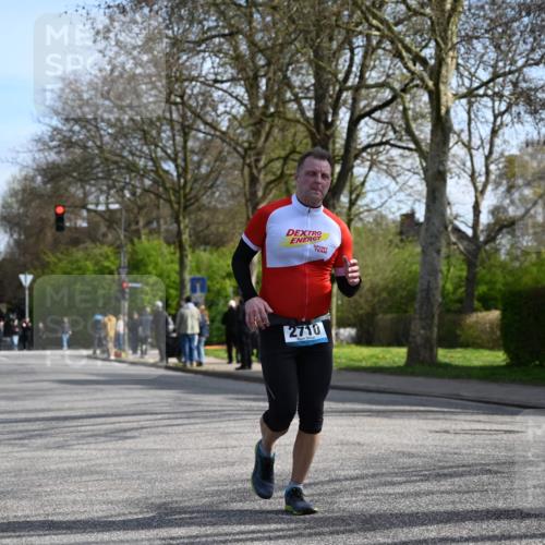 12.04.2026 - 45. Internationalen Wilhelmsburger Insellauf J. Mangold http://msf.ph/oto/9459049 12.04.2026 10:38:26 Ziel 2614, 4063, 3214, 2710, 4264, 3911, 5511, 4679, 2115, 2115, 3066, 5521 meine-sportfotos.de