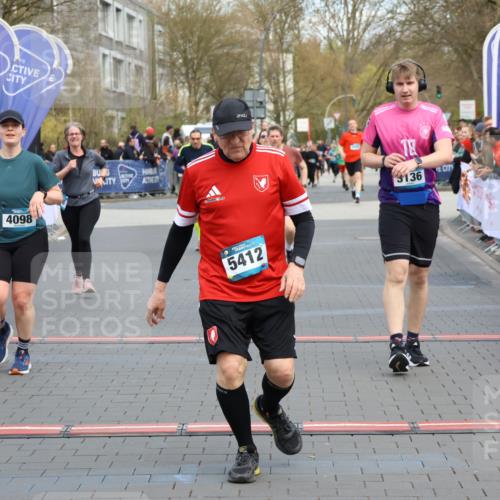 12.04.2026 - 45. Internationalen Wilhelmsburger Insellauf Strokosch-Dieckow http://msf.ph/oto/9459054 12.04.2026 13:01:13 Laufen  meine-sportfotos.de