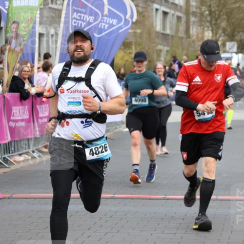 12.04.2026 - 45. Internationalen Wilhelmsburger Insellauf Strokosch-Dieckow http://msf.ph/oto/9459069 12.04.2026 13:01:12 Laufen  meine-sportfotos.de
