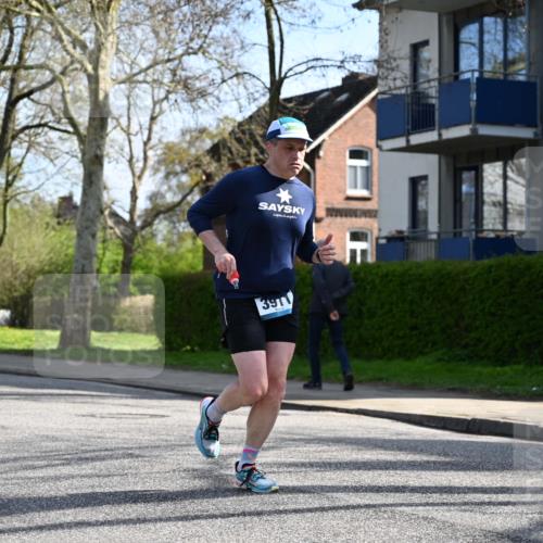 12.04.2026 - 45. Internationalen Wilhelmsburger Insellauf J. Mangold http://msf.ph/oto/9459083 12.04.2026 10:38:40 Ziel 2710, 4264, 3911, 5511, 4679, 2115, 3066, 5521, 3139, 4009, 4608, 2878 meine-sportfotos.de
