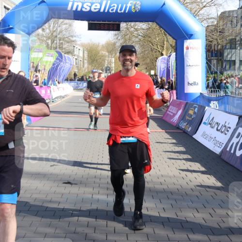12.04.2026 - 45. Internationalen Wilhelmsburger Insellauf Strokosch-Dieckow http://msf.ph/oto/9459087 12.04.2026 10:48:51 Ziel 3103, 4424, 3509, 4768, 3060, 3063, 2992, 2846 meine-sportfotos.de