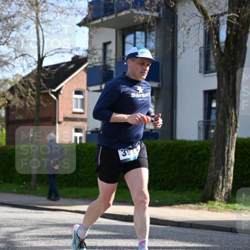 12.04.2026 - 45. Internationalen Wilhelmsburger Insellauf J. Mangold http://msf.ph/oto/9459092 12.04.2026 10:38:40 Ziel 2710, 4264, 3911, 5511, 4679, 2115, 3066, 5521, 3139, 4009, 4608, 2878 meine-sportfotos.de