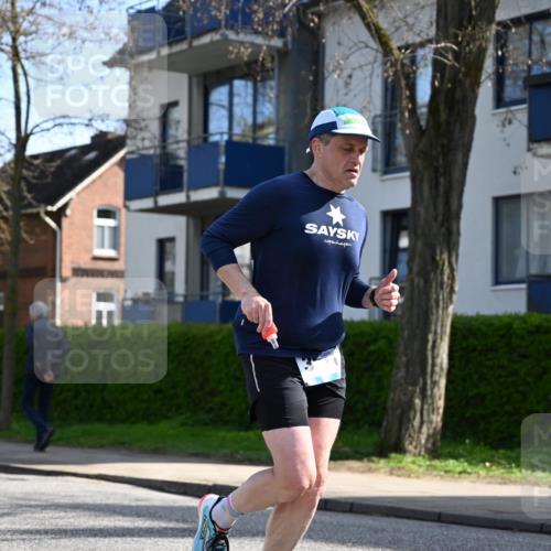 12.04.2026 - 45. Internationalen Wilhelmsburger Insellauf J. Mangold http://msf.ph/oto/9459094 12.04.2026 10:38:40 Ziel 2710, 4264, 3911, 5511, 4679, 2115, 3066, 5521, 3139, 4009, 4608, 2878 meine-sportfotos.de