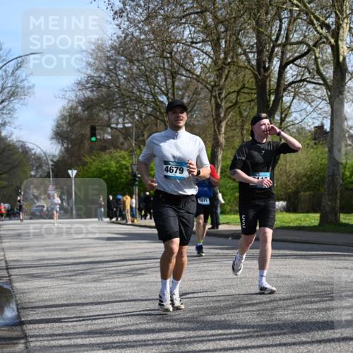 12.04.2026 - 45. Internationalen Wilhelmsburger Insellauf J. Mangold http://msf.ph/oto/9459099 12.04.2026 10:38:43 Ziel 4264, 3911, 5511, 4679, 2115, 3066, 5521, 3139, 4009, 4608, 2878, 3110, 4040, 4325 meine-sportfotos.de