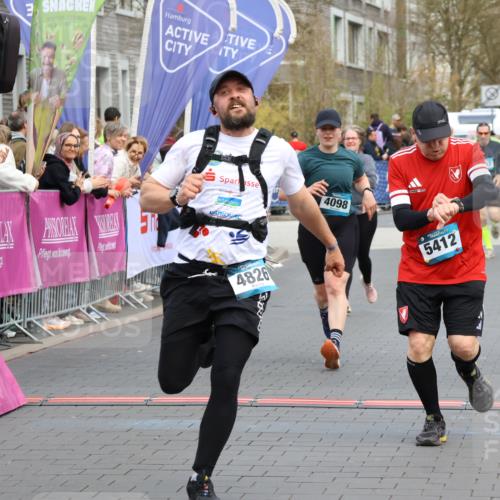 12.04.2026 - 45. Internationalen Wilhelmsburger Insellauf Strokosch-Dieckow http://msf.ph/oto/9459105 12.04.2026 13:01:12 Laufen  meine-sportfotos.de