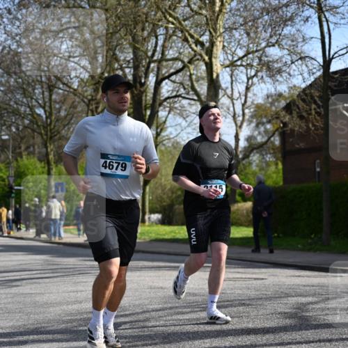 12.04.2026 - 45. Internationalen Wilhelmsburger Insellauf J. Mangold http://msf.ph/oto/9459111 12.04.2026 10:38:44 Ziel 4264, 3911, 5511, 4679, 2115, 3066, 5521, 3139, 4009, 4608, 2878, 3110, 4040, 4325 meine-sportfotos.de