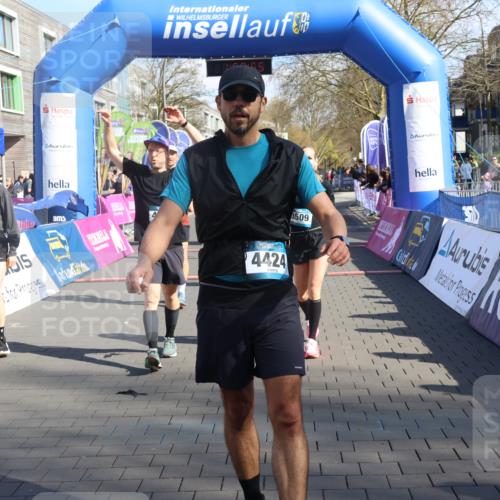 12.04.2026 - 45. Internationalen Wilhelmsburger Insellauf Strokosch-Dieckow http://msf.ph/oto/9459115 12.04.2026 10:48:54 Ziel 3509, 4768, 3060, 3063, 2992, 2846, 3722, 4088, 4913 meine-sportfotos.de