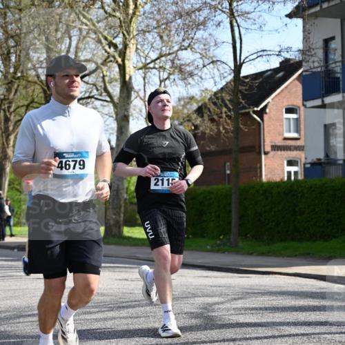 12.04.2026 - 45. Internationalen Wilhelmsburger Insellauf J. Mangold http://msf.ph/oto/9459118 12.04.2026 10:38:45 Ziel 4264, 3911, 5511, 4679, 2115, 3066, 5521, 3139, 4009, 4608, 2878, 3110, 4040, 4325, 4871, 4393 meine-sportfotos.de