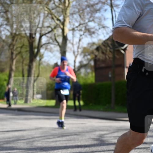 12.04.2026 - 45. Internationalen Wilhelmsburger Insellauf J. Mangold http://msf.ph/oto/9459124 12.04.2026 10:38:46 Ziel 4264, 3911, 5511, 4679, 2115, 3066, 5521, 3139, 4009, 4608, 2878, 3110, 4040, 4325, 4871, 4393, 4976 meine-sportfotos.de