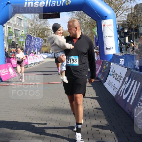 12.04.2026 - 45. Internationalen Wilhelmsburger Insellauf Strokosch-Dieckow http://msf.ph/oto/9459127 12.04.2026 11:05:42 Ziel 2530, 3743, 5748, 4464, 5810 meine-sportfotos.de