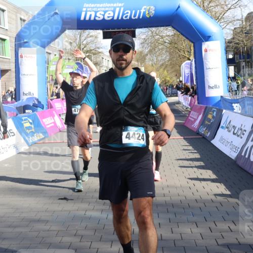 12.04.2026 - 45. Internationalen Wilhelmsburger Insellauf Strokosch-Dieckow http://msf.ph/oto/9459131 12.04.2026 10:48:54 Ziel 3509, 4768, 3060, 3063, 2992, 2846, 3722, 4088, 4913 meine-sportfotos.de
