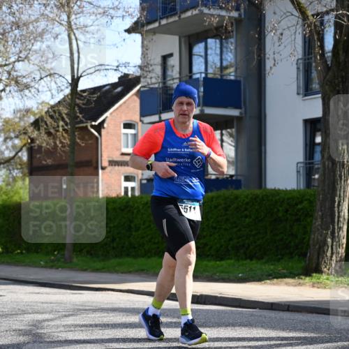 12.04.2026 - 45. Internationalen Wilhelmsburger Insellauf J. Mangold http://msf.ph/oto/9459139 12.04.2026 10:38:47 Ziel 3911, 5511, 4679, 2115, 3066, 5521, 3139, 4009, 4009, 4608, 2878, 3110, 4040, 4325, 4871, 4393, 4976 meine-sportfotos.de