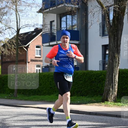 12.04.2026 - 45. Internationalen Wilhelmsburger Insellauf J. Mangold http://msf.ph/oto/9459141 12.04.2026 10:38:47 Ziel 3911, 5511, 4679, 2115, 3066, 5521, 3139, 4009, 4009, 4608, 2878, 3110, 4040, 4325, 4871, 4393, 4976 meine-sportfotos.de