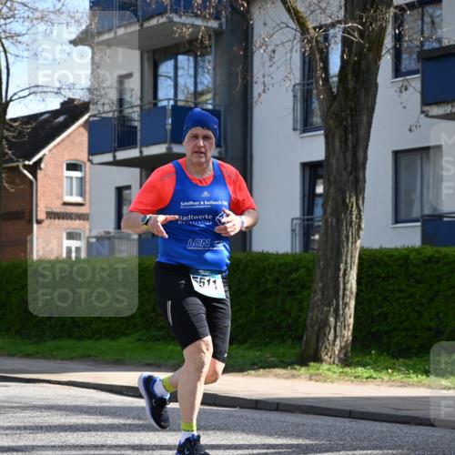 12.04.2026 - 45. Internationalen Wilhelmsburger Insellauf J. Mangold http://msf.ph/oto/9459142 12.04.2026 10:38:47 Ziel 3911, 5511, 4679, 2115, 3066, 5521, 3139, 4009, 4009, 4608, 2878, 3110, 4040, 4325, 4871, 4393, 4976 meine-sportfotos.de