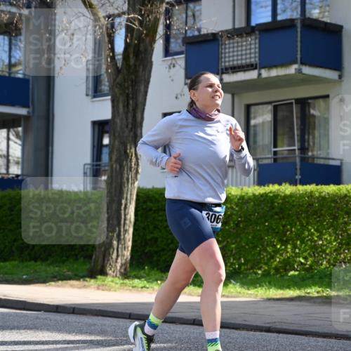 12.04.2026 - 45. Internationalen Wilhelmsburger Insellauf J. Mangold http://msf.ph/oto/9459144 12.04.2026 10:38:59 Ziel 5511, 4679, 2115, 3066, 5521, 3139, 4009, 4009, 4608, 2878, 3110, 4040, 4325, 4871, 4393, 4976, 3043, 5405, 5331, 2521, 2953 meine-sportfotos.de
