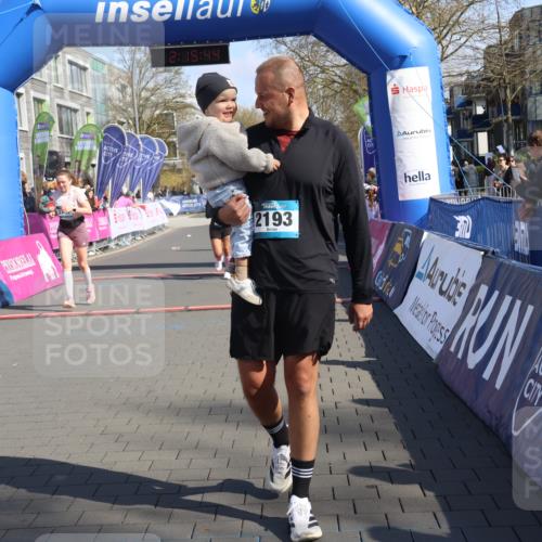 12.04.2026 - 45. Internationalen Wilhelmsburger Insellauf Strokosch-Dieckow http://msf.ph/oto/9459145 12.04.2026 11:05:43 Ziel 3743, 5748, 4464, 5810 meine-sportfotos.de