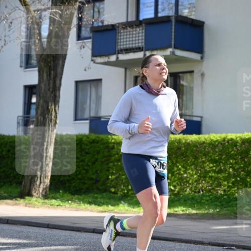 12.04.2026 - 45. Internationalen Wilhelmsburger Insellauf J. Mangold http://msf.ph/oto/9459148 12.04.2026 10:39:00 Ziel 5511, 4679, 2115, 3066, 5521, 3139, 4009, 4608, 2878, 3110, 4040, 4325, 4871, 4393, 4976, 3043, 5405, 5331, 2521, 2953 meine-sportfotos.de
