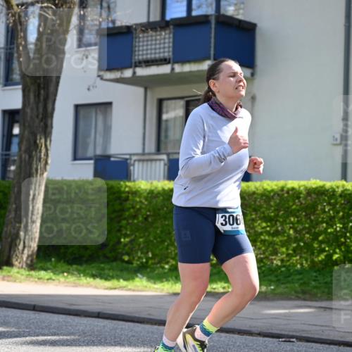 12.04.2026 - 45. Internationalen Wilhelmsburger Insellauf J. Mangold http://msf.ph/oto/9459149 12.04.2026 10:39:00 Ziel 5511, 4679, 2115, 3066, 5521, 3139, 4009, 4608, 2878, 3110, 4040, 4325, 4871, 4393, 4976, 3043, 5405, 5331, 2521, 2953 meine-sportfotos.de