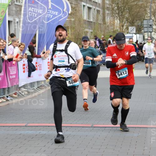 12.04.2026 - 45. Internationalen Wilhelmsburger Insellauf Strokosch-Dieckow http://msf.ph/oto/9459155 12.04.2026 13:01:12 Laufen  meine-sportfotos.de