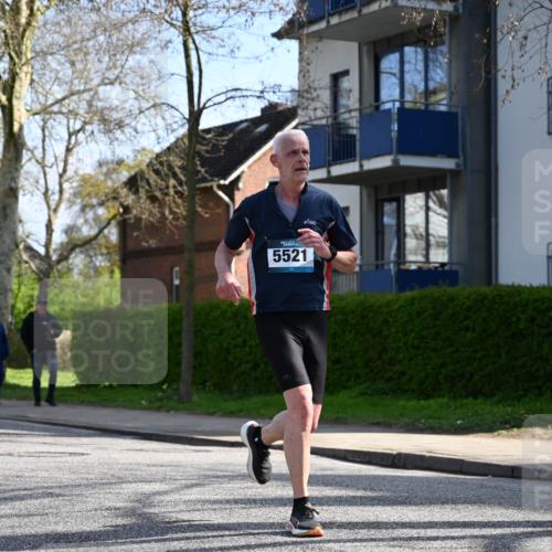 12.04.2026 - 45. Internationalen Wilhelmsburger Insellauf J. Mangold http://msf.ph/oto/9459162 12.04.2026 10:39:02 Ziel 2115, 3066, 5521, 3139, 4009, 4608, 2878, 3110, 4040, 4325, 4871, 4393, 4976, 3043, 5405, 5331, 2521, 2953, 4522 meine-sportfotos.de