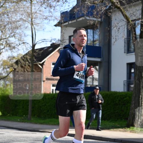 12.04.2026 - 45. Internationalen Wilhelmsburger Insellauf J. Mangold http://msf.ph/oto/9459177 12.04.2026 10:39:11 Ziel 3066, 5521, 3139, 4009, 4608, 2878, 3110, 4040, 4325, 4871, 4393, 4976, 3043, 5405, 5331, 2521, 2953, 2953, 4522, 3442, 5688, 3834, 4629 meine-sportfotos.de