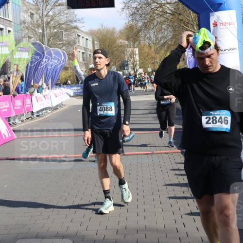 12.04.2026 - 45. Internationalen Wilhelmsburger Insellauf Strokosch-Dieckow http://msf.ph/oto/9459181 12.04.2026 10:49:03 Ziel 4675, 3007 meine-sportfotos.de