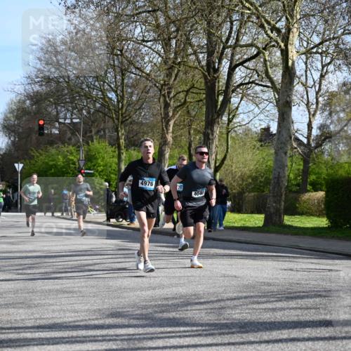 12.04.2026 - 45. Internationalen Wilhelmsburger Insellauf J. Mangold http://msf.ph/oto/9459239 12.04.2026 10:39:25 Ziel 4608, 2878, 3110, 4040, 4325, 4871, 4393, 4976, 3043, 5405, 5331, 2521, 2953, 4522, 3442, 5688, 3834, 4629, 4401, 2100 meine-sportfotos.de