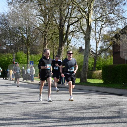 12.04.2026 - 45. Internationalen Wilhelmsburger Insellauf J. Mangold http://msf.ph/oto/9459246 12.04.2026 10:39:25 Ziel 4608, 2878, 3110, 4040, 4325, 4871, 4393, 4976, 3043, 5405, 5331, 2521, 2953, 4522, 3442, 5688, 3834, 4629, 4401, 2100 meine-sportfotos.de