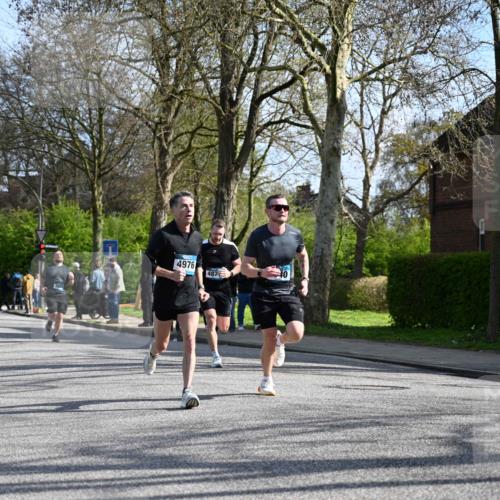 12.04.2026 - 45. Internationalen Wilhelmsburger Insellauf J. Mangold http://msf.ph/oto/9459248 12.04.2026 10:39:25 Ziel 4608, 2878, 3110, 4040, 4325, 4871, 4393, 4976, 3043, 5405, 5331, 2521, 2953, 4522, 3442, 5688, 3834, 4629, 4401, 2100 meine-sportfotos.de