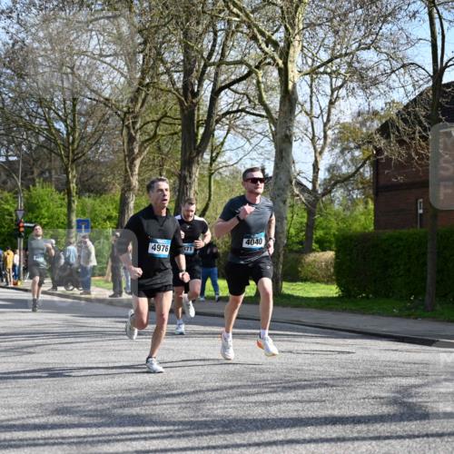 12.04.2026 - 45. Internationalen Wilhelmsburger Insellauf J. Mangold http://msf.ph/oto/9459249 12.04.2026 10:39:25 Ziel 4608, 2878, 3110, 4040, 4325, 4871, 4393, 4976, 3043, 5405, 5331, 2521, 2953, 4522, 3442, 5688, 3834, 4629, 4401, 2100 meine-sportfotos.de
