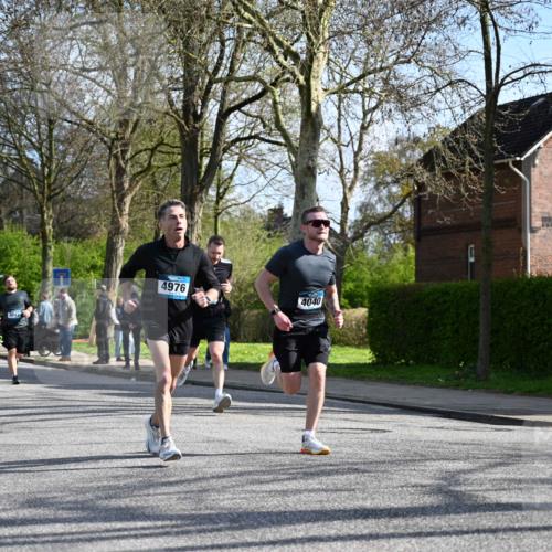 12.04.2026 - 45. Internationalen Wilhelmsburger Insellauf J. Mangold http://msf.ph/oto/9459253 12.04.2026 10:39:25 Ziel 4608, 2878, 3110, 4040, 4325, 4871, 4393, 4976, 3043, 5405, 5331, 2521, 2953, 4522, 3442, 5688, 3834, 4629, 4401, 2100 meine-sportfotos.de