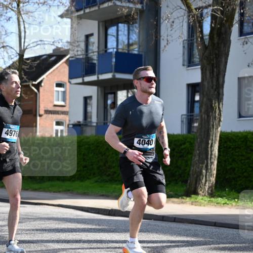 12.04.2026 - 45. Internationalen Wilhelmsburger Insellauf J. Mangold http://msf.ph/oto/9459273 12.04.2026 10:39:27 Ziel 4608, 2878, 3110, 4040, 4325, 4871, 4393, 4976, 3043, 5405, 5331, 2521, 2953, 4522, 3442, 5688, 3834, 4629, 4401, 2100, 4490 meine-sportfotos.de