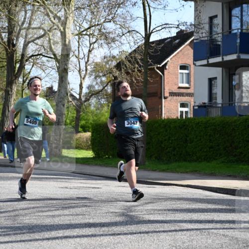 12.04.2026 - 45. Internationalen Wilhelmsburger Insellauf J. Mangold http://msf.ph/oto/9459287 12.04.2026 10:39:29 Ziel 2878, 3110, 4040, 4325, 4871, 4393, 4976, 3043, 5405, 5331, 2521, 2953, 4522, 3442, 5688, 3834, 4629, 4401, 4401, 2100, 4490, 3781, 3785 meine-sportfotos.de