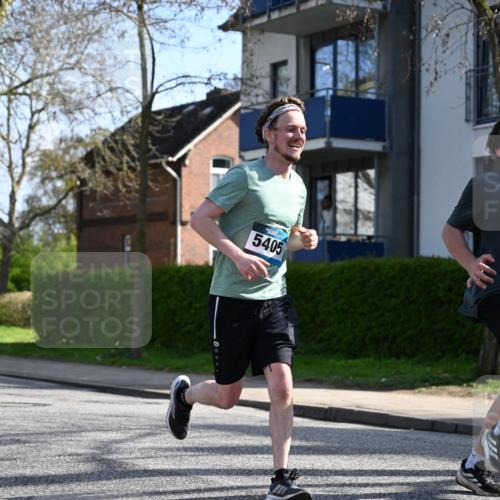 12.04.2026 - 45. Internationalen Wilhelmsburger Insellauf J. Mangold http://msf.ph/oto/9459293 12.04.2026 10:39:30 Ziel 3110, 4040, 4325, 4871, 4393, 4976, 3043, 5405, 5331, 2521, 2953, 4522, 3442, 5688, 3834, 4629, 4401, 2100, 4490, 3781, 3785 meine-sportfotos.de