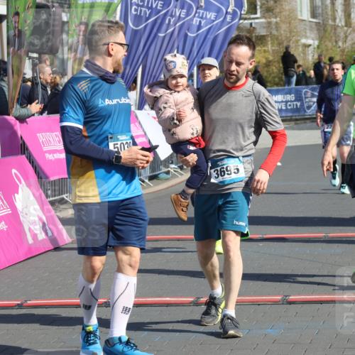 12.04.2026 - 45. Internationalen Wilhelmsburger Insellauf Strokosch-Dieckow http://msf.ph/oto/9459388 12.04.2026 10:49:19 Ziel 3695, 5039, 2672, 4789, 4661, 5360, 5649, 2649, 2231, 3200 meine-sportfotos.de